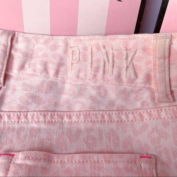 PINK Victoria's Secret Cheeky Shorts Size 6 - Picture 4 of 13